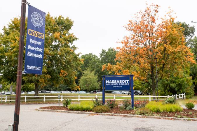 Massasoit Canton Campus welcome banner and sign.